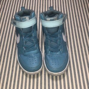 Nike hightop sneakers